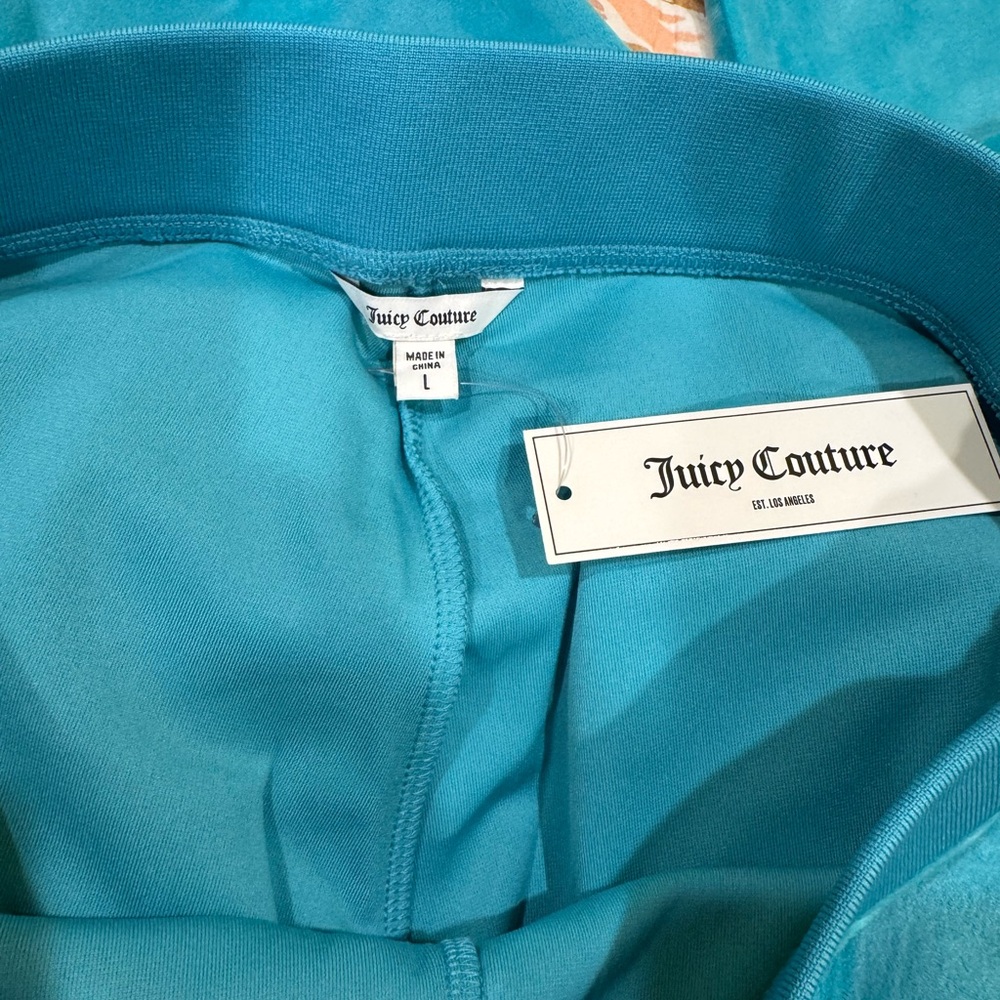 Juicy Couture Luxe Velour Pullover
Hoodie Tracksuit in Size L - Picture 15 of 16